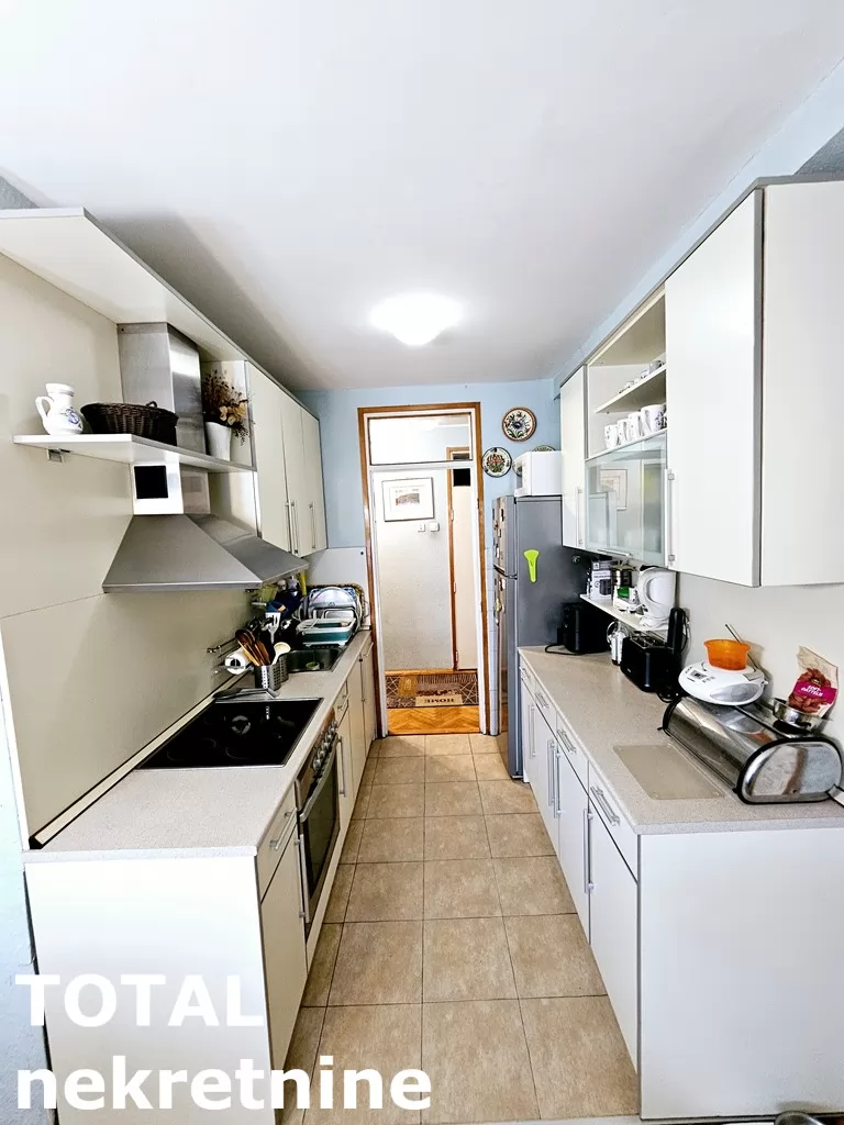 Stan,NOVI SAD,CENTAR,kv: 80.00, € 240000, ID: 1100688 13