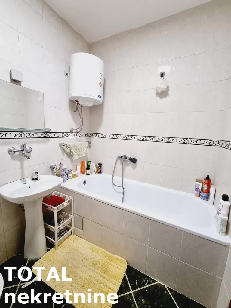 Stan,NOVI SAD,CENTAR,kv: 82.00, € 228050, ID: 1100201 16