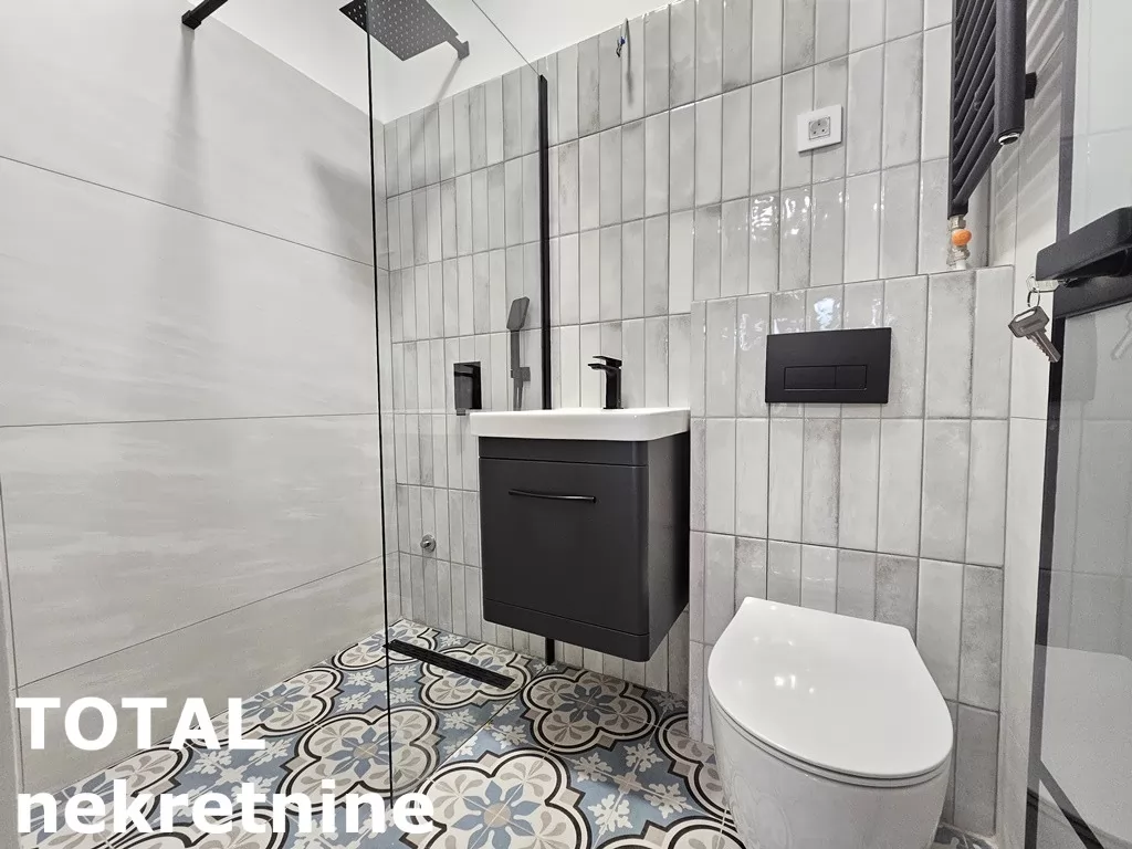 Stan,NOVI SAD,CENTAR,kv: 85.00, € 297500, ID: 1100352 9