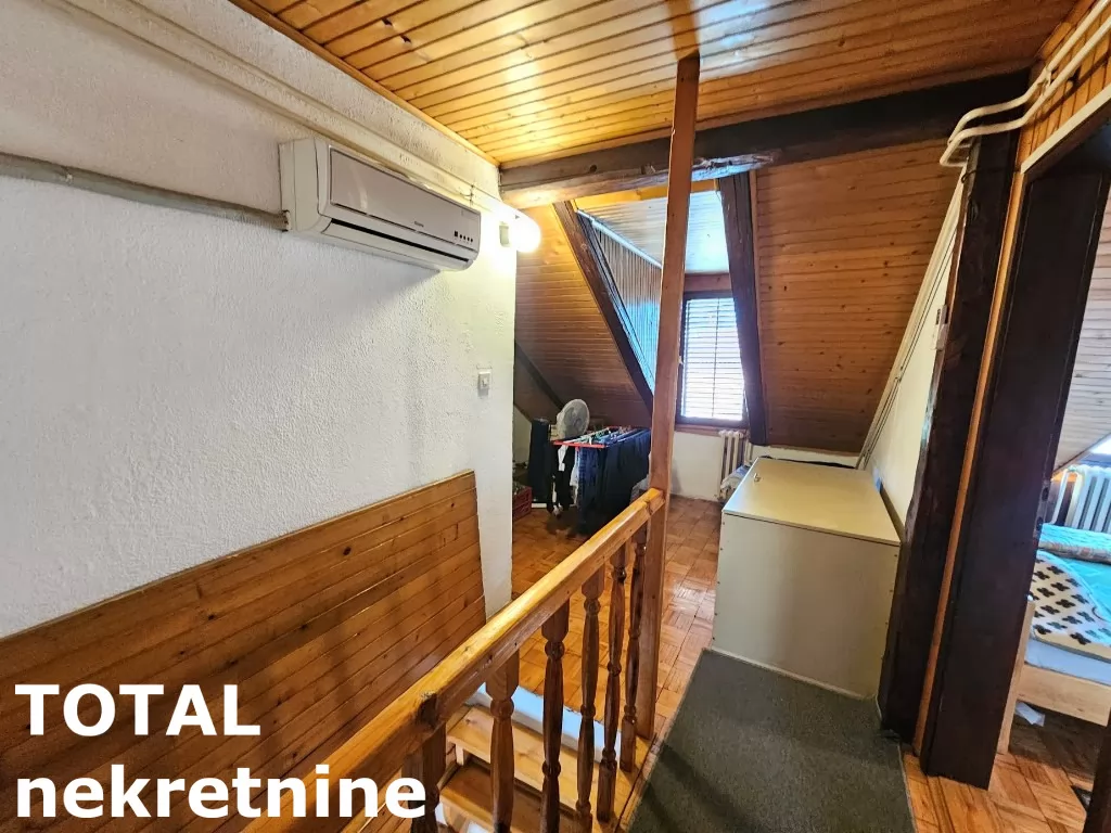 Stan,NOVI SAD,CENTAR,kv: 88.00, € 200000, ID: 1099883 8