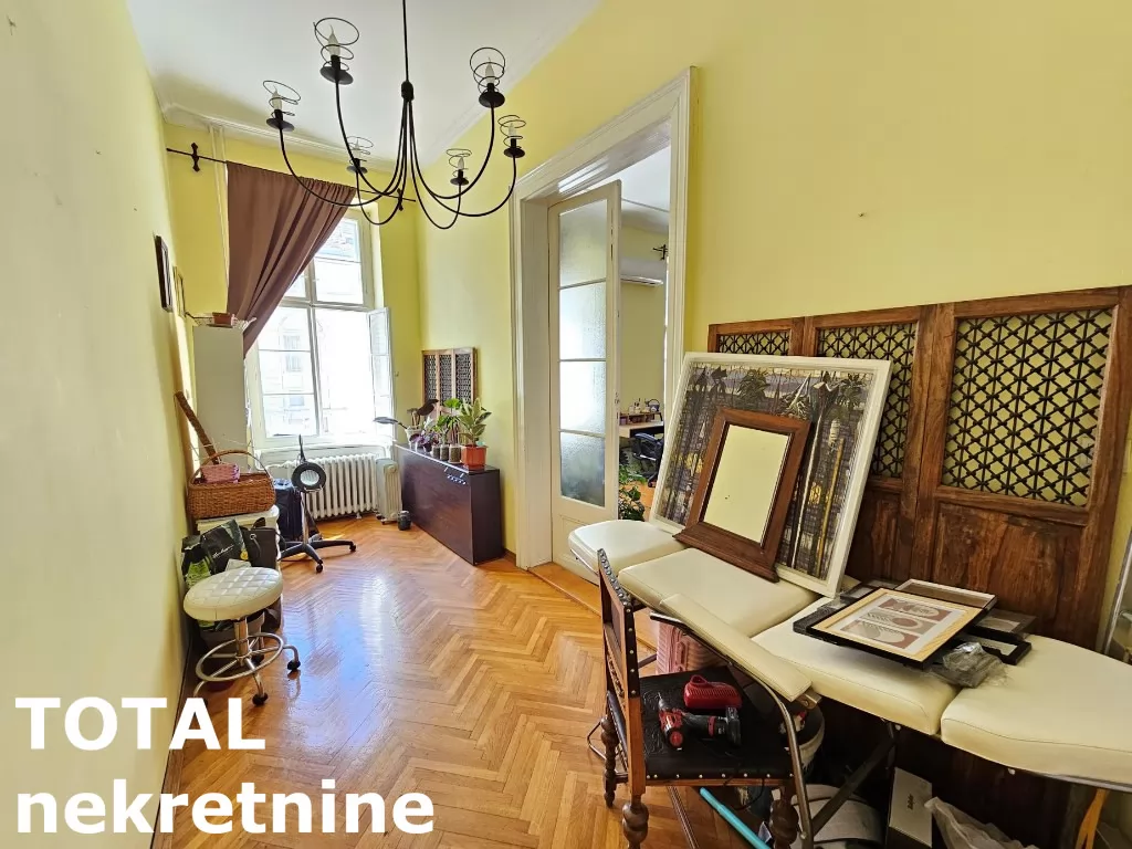 Stan,NOVI SAD,CENTAR,kv: 88.00, € 320000, ID: 1101106 13