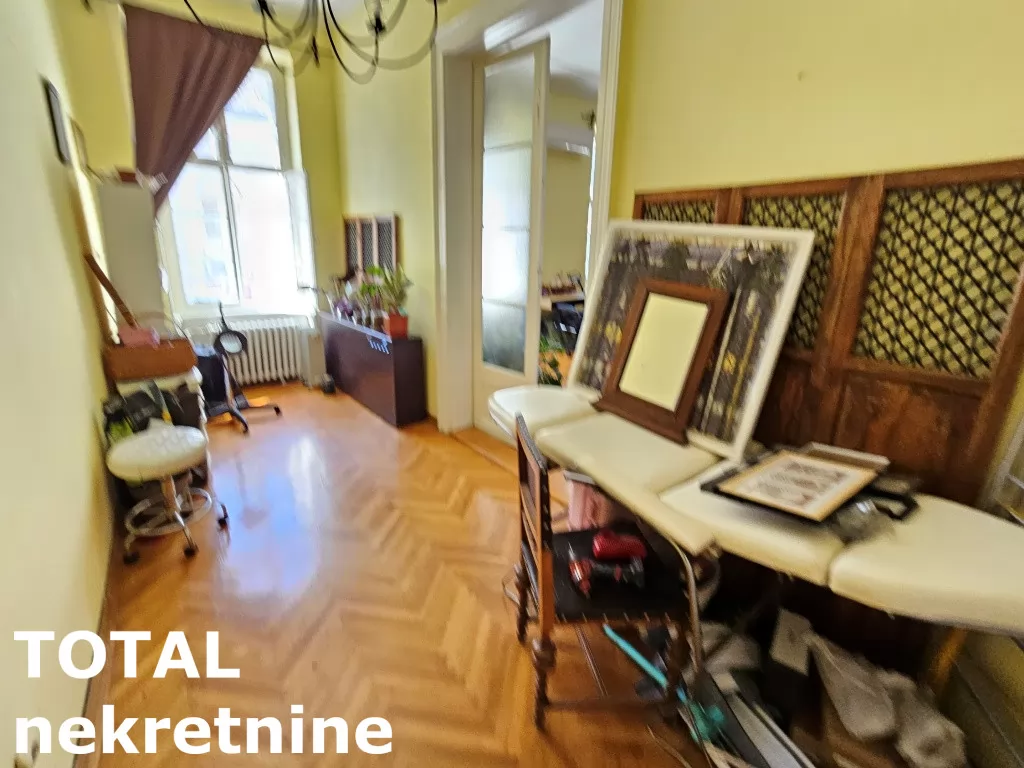 Stan,NOVI SAD,CENTAR,kv: 88.00, € 320000, ID: 1101106 8