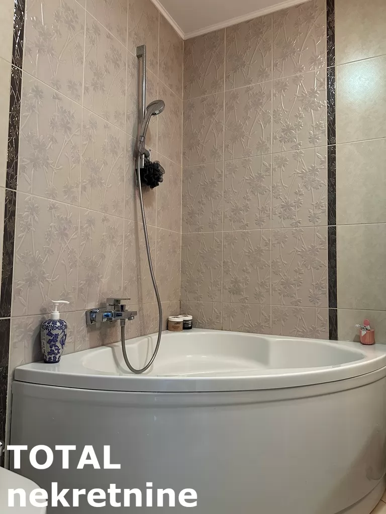 Stan,NOVI SAD,GRBAVICA,kv: 134.00, € 385000, ID: 1100031 34