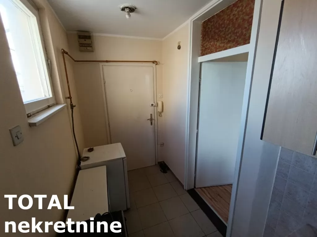 Stan,NOVI SAD,GRBAVICA,kv: 22.00, € 61800, ID: 1099817 9