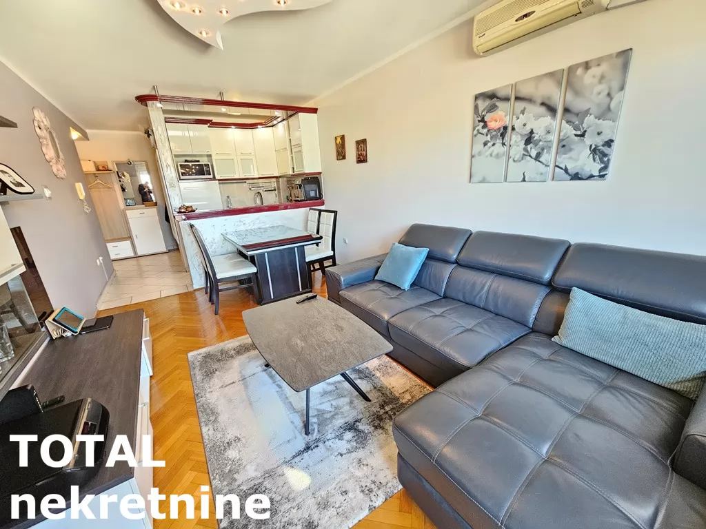 Stan,NOVI SAD,GRBAVICA,kv: 80.00, € 206000, ID: 1100021 6