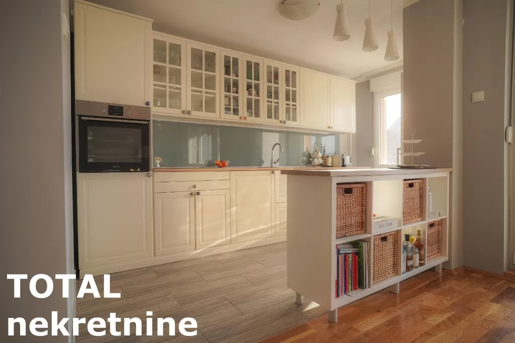 Stan,NOVI SAD,LIMAN 4,kv: 69.00, € 247200, ID: 1100015 6