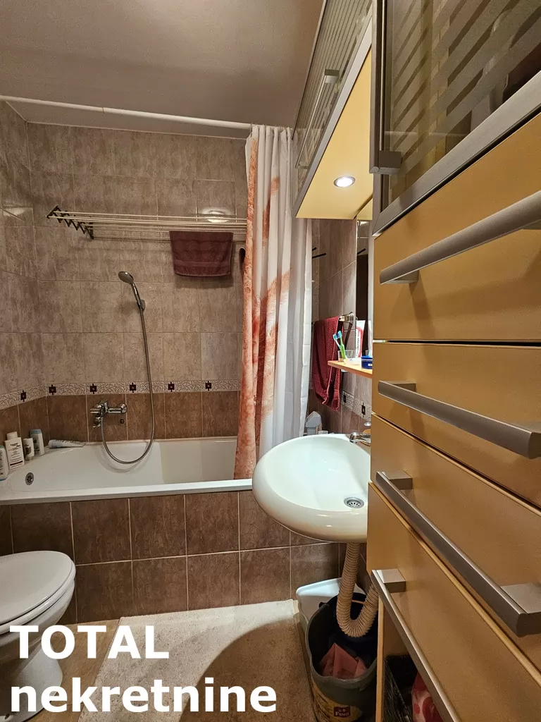 Stan,NOVI SAD,NOVA DETELINARA,kv: 143.00, € 250000, ID: 1095585 11