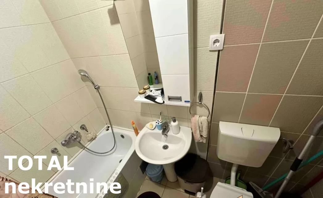 Stan,NOVI SAD,NOVA DETELINARA,kv: 41.00, € 120000, ID: 1099027 9