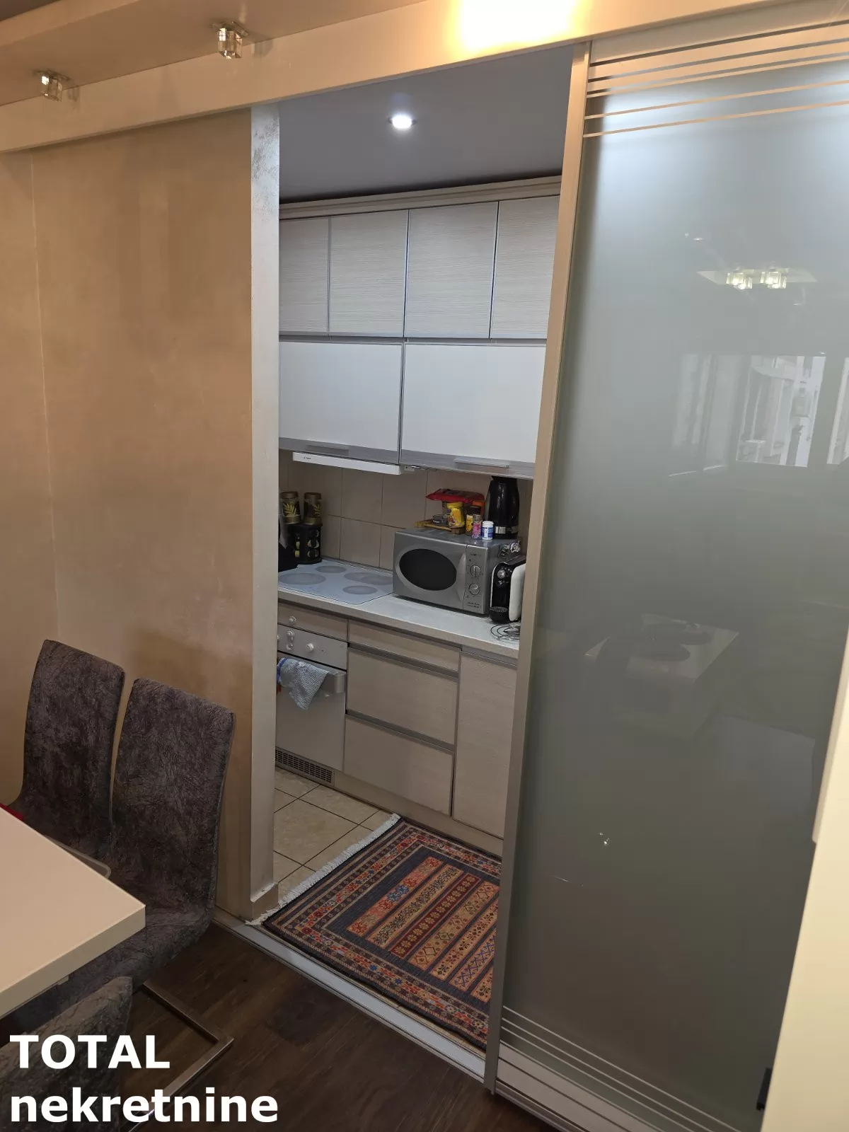 Stan,NOVI SAD,NOVA DETELINARA,kv: 51.00, € 144175, ID: 1101437 5