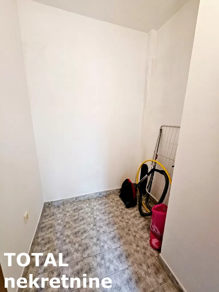 Stan,NOVI SAD,NOVA DETELINARA,kv: 54.00, € 130000, ID: 1100938 12