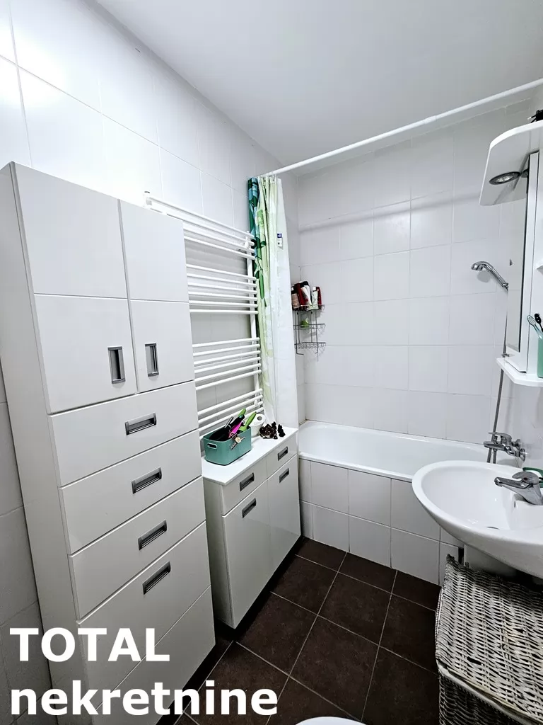 Stan,NOVI SAD,NOVA DETELINARA,kv: 90.00, € 190000, ID: 1101051 17