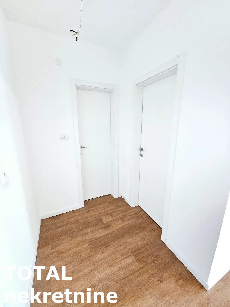 Stan,NOVI SAD,PODBARA,kv: 41.00, € 111000, ID: 1100735 10