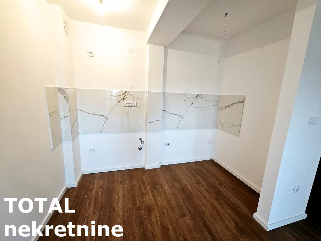 Stan,NOVI SAD,PODBARA,kv: 41.00, € 111000, ID: 1100735 5