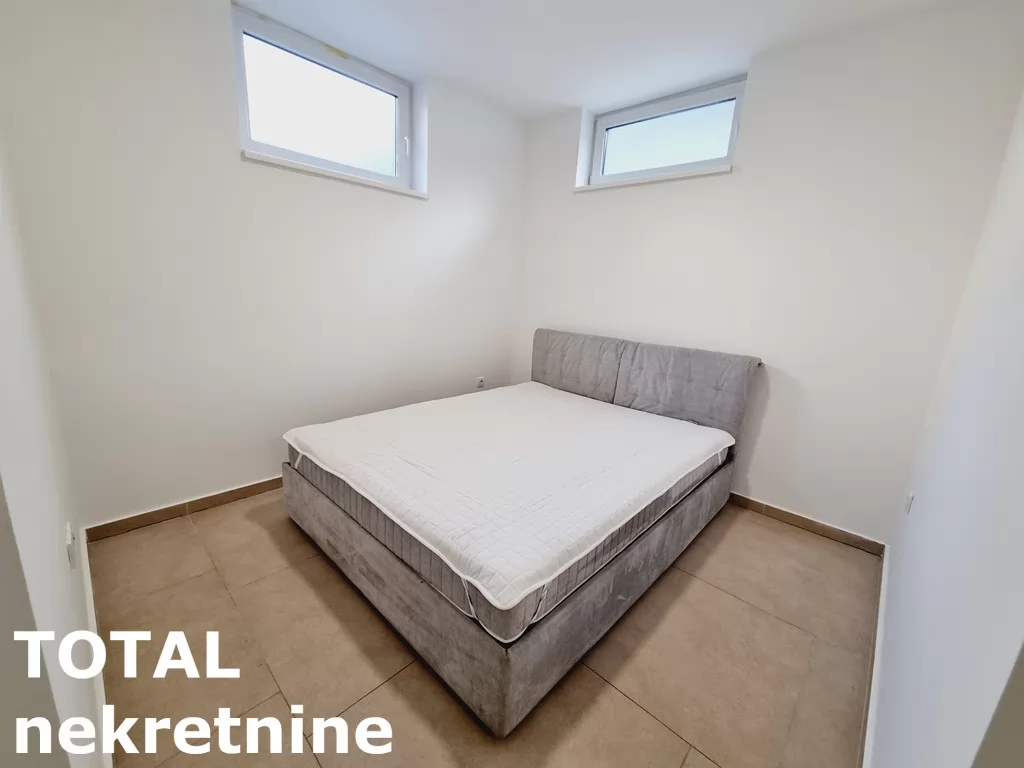 Stan,NOVI SAD,SAJAM,kv: 70.00, € 107120, ID: 1099982 5