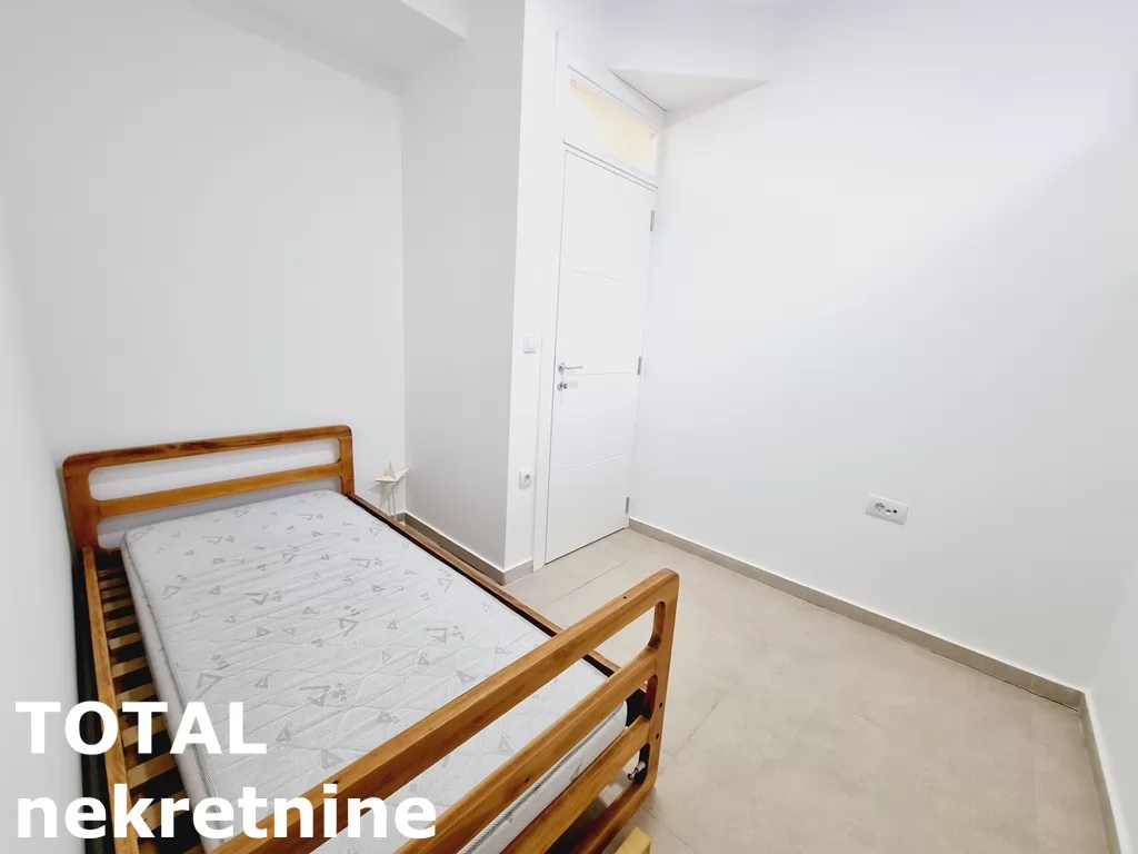 Stan,NOVI SAD,SAJAM,kv: 70.00, € 107120, ID: 1099982 8