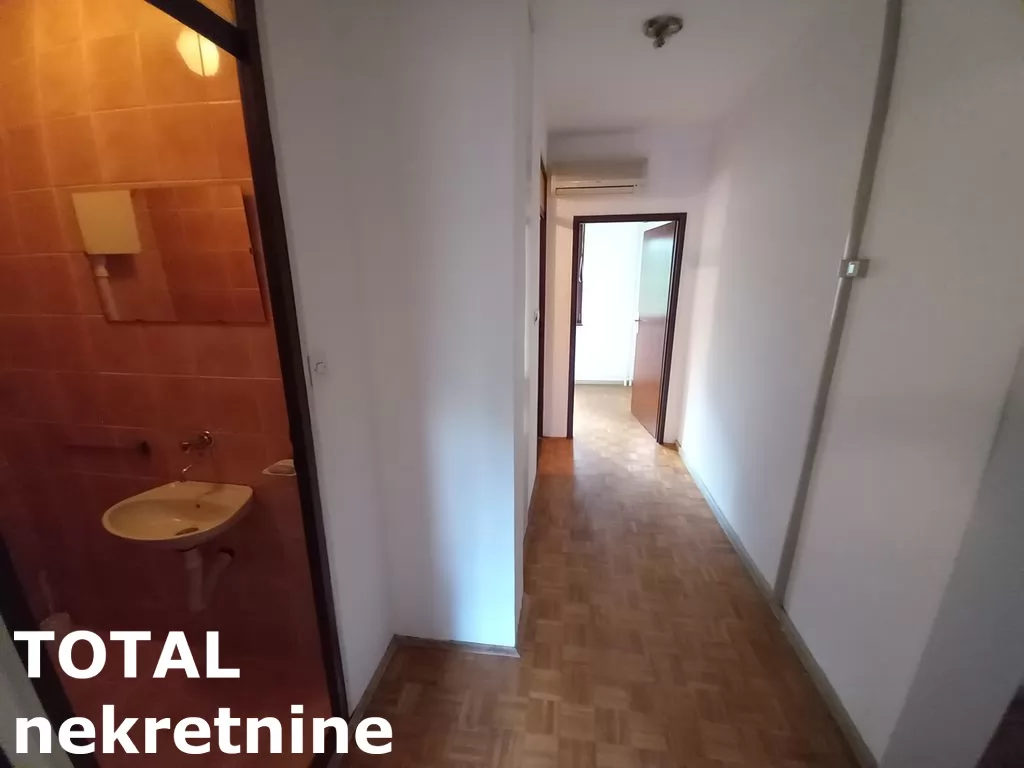 Stan,NOVI SAD,SAJAM,kv: 70.00, € 140000, ID: 1097302 15