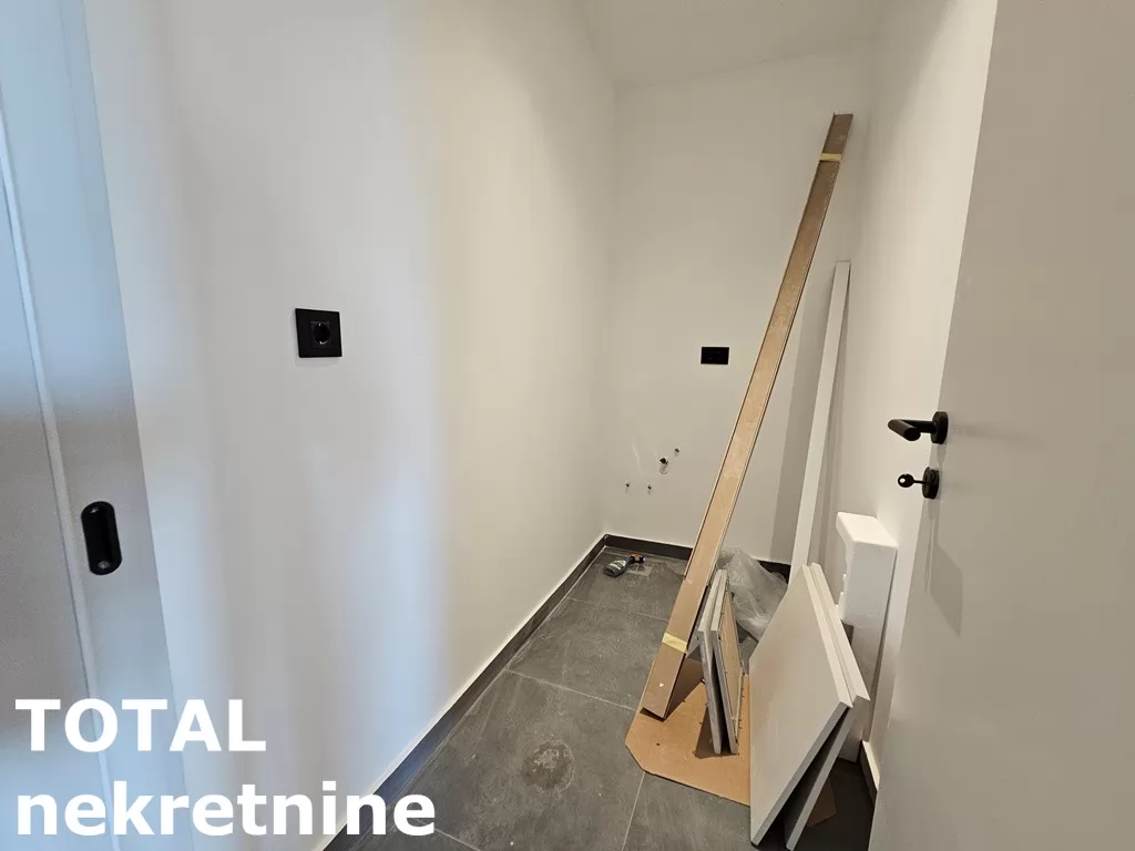 Stan,NOVI SAD,TELEP,kv: 194.00, € 648900, ID: 1100977 7