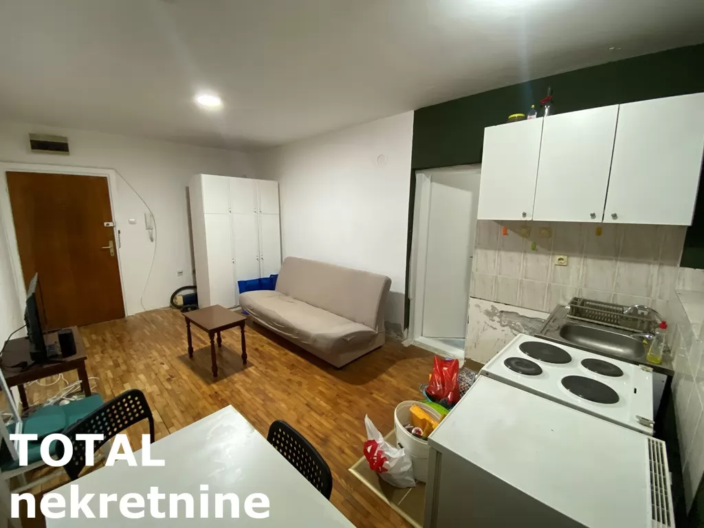 Stan,NOVI SAD,ZELEZNICKA STANICA,kv: 22.00, € 65920, ID: 1101327 2