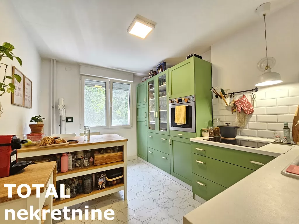 Stan,NOVI SAD,ZELEZNICKA STANICA,kv: 56.00, € 156000, ID: 1100693 6