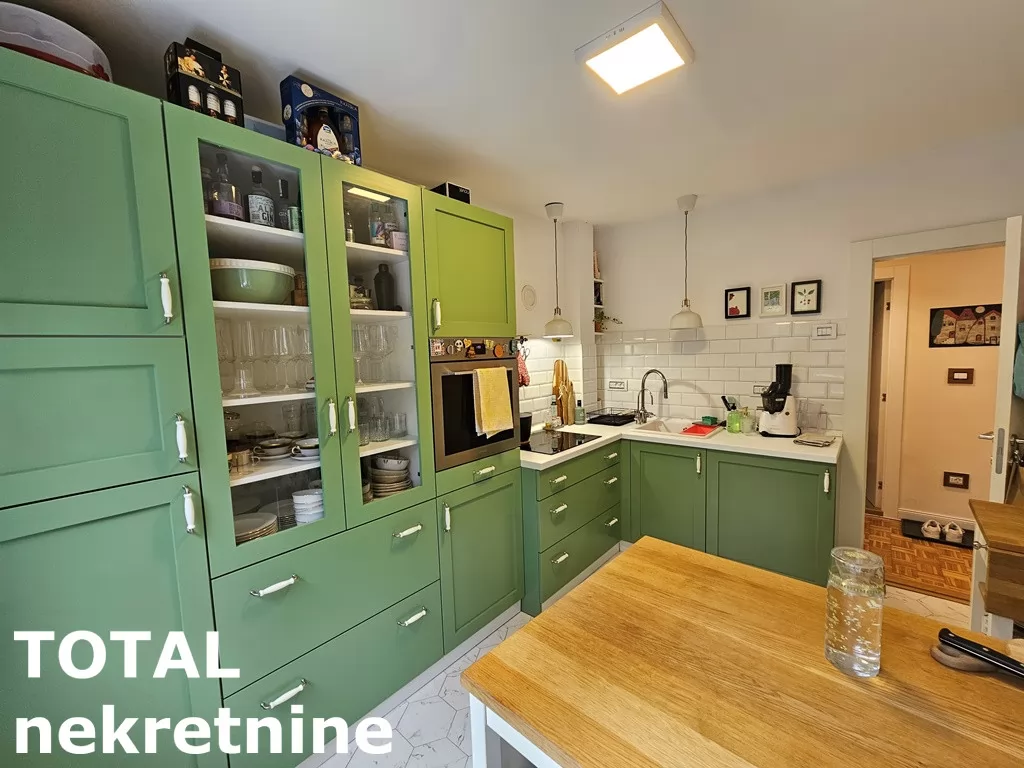 Stan,NOVI SAD,ZELEZNICKA STANICA,kv: 56.00, € 156000, ID: 1100693 8