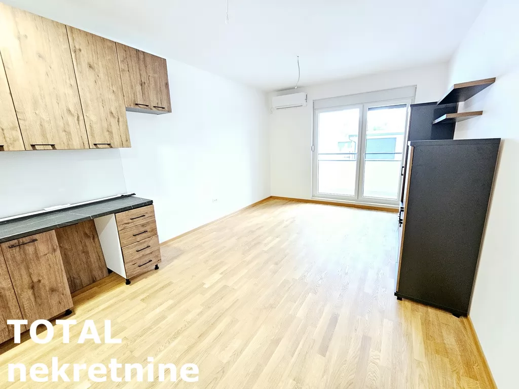 Stan,PETROVARADIN,CENTAR,kv: 43.00, € 117000, ID: 1101490 2