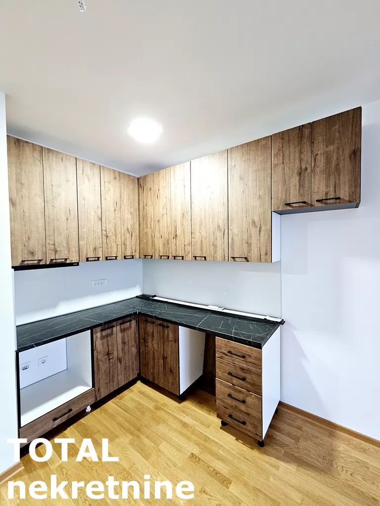 Stan,PETROVARADIN,CENTAR,kv: 43.00, € 117000, ID: 1101490 5