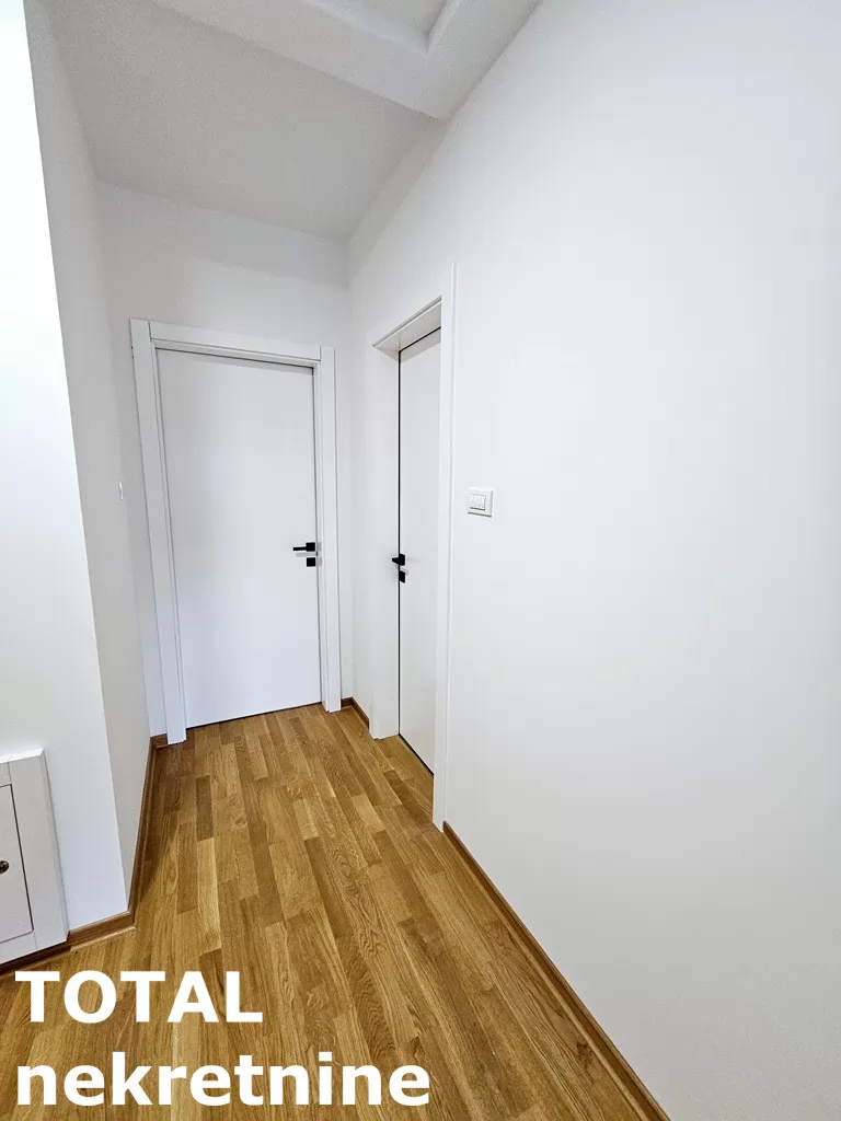 Stan,PETROVARADIN,CENTAR,kv: 43.00, € 117000, ID: 1101490 8