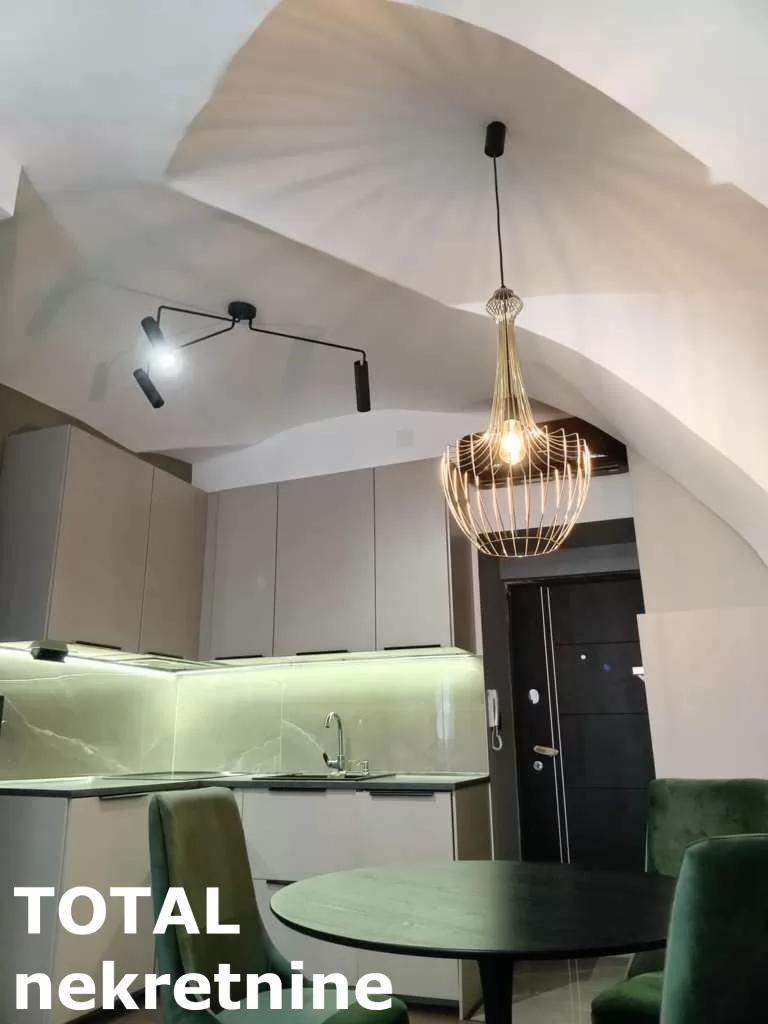 Stan,PETROVARADIN,GRADIC,kv: 30.00, € 121540, ID: 1098927 7