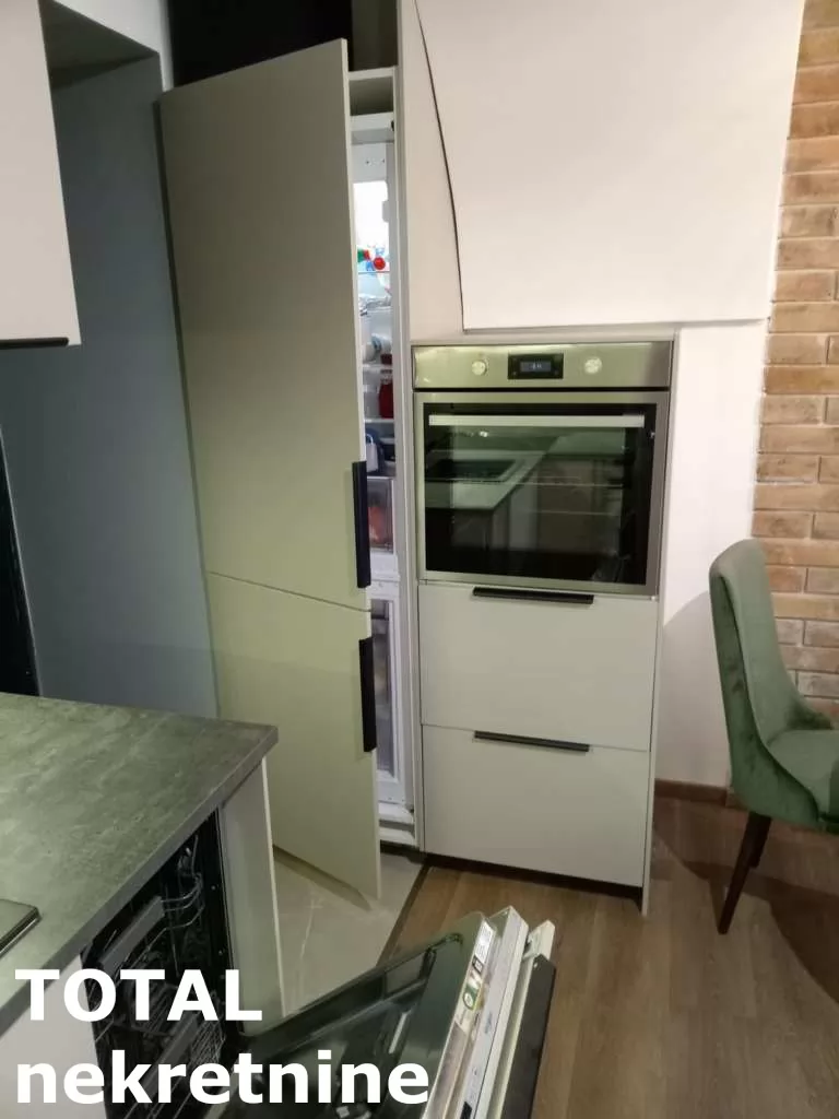 Stan,PETROVARADIN,GRADIC,kv: 30.00, € 121540, ID: 1098927 8