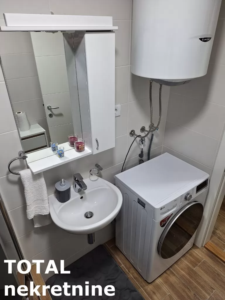 Stan,PETROVARADIN,PETROVARADIN,kv: 29.00, € 61800, ID: 1101200 9