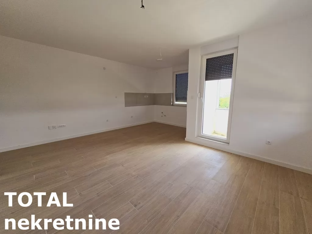 Stan,PETROVARADIN,PETROVARADIN,kv: 72.00, € 155730, ID: 1098758 2