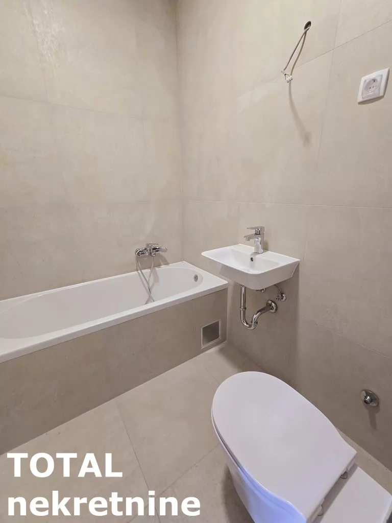 Stan,PETROVARADIN,PETROVARADIN,kv: 72.00, € 155750, ID: 1098221 10