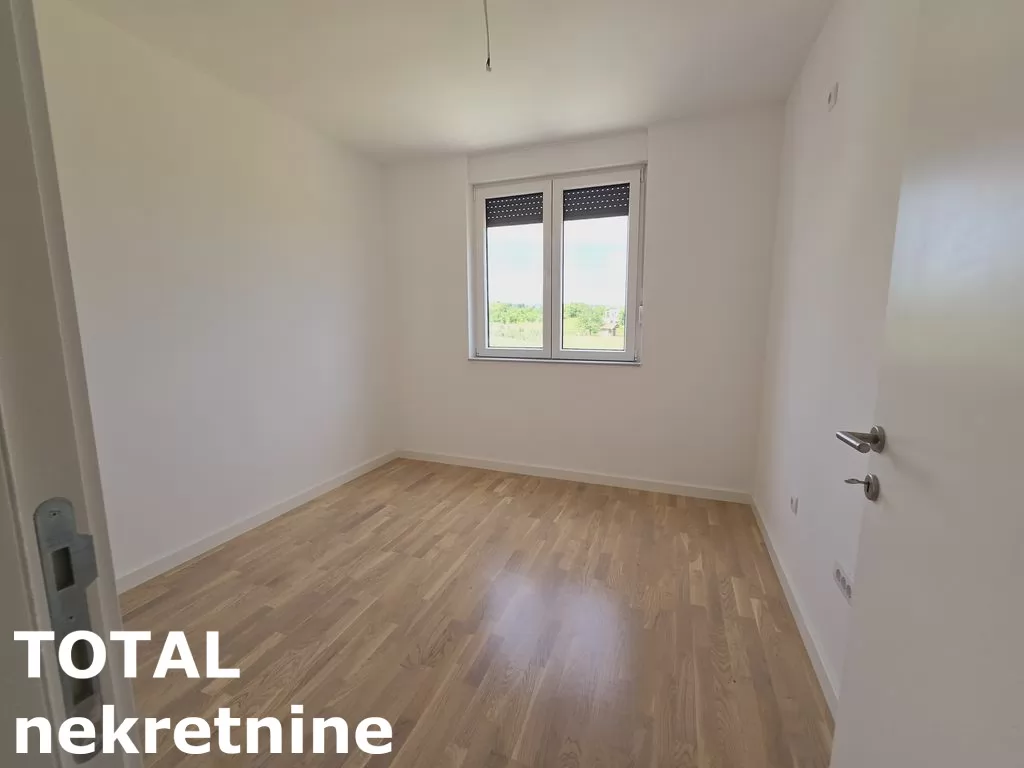 Stan,PETROVARADIN,PETROVARADIN,kv: 72.00, € 155750, ID: 1098221 6