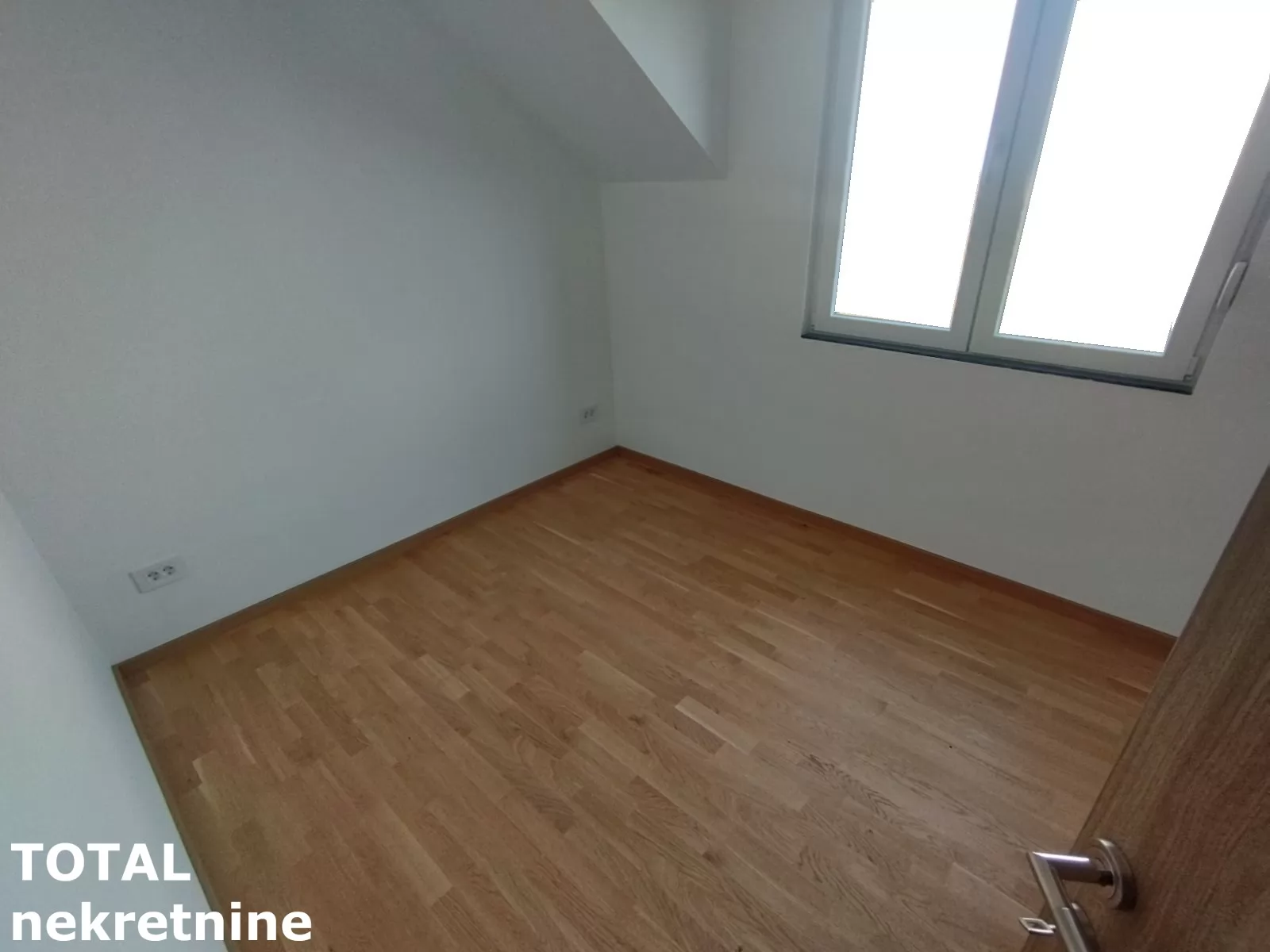 Stan,SREMSKA KAMENICA,ALIBEGOVAC,kv: 92.00, € 165000, ID: 1101537 10