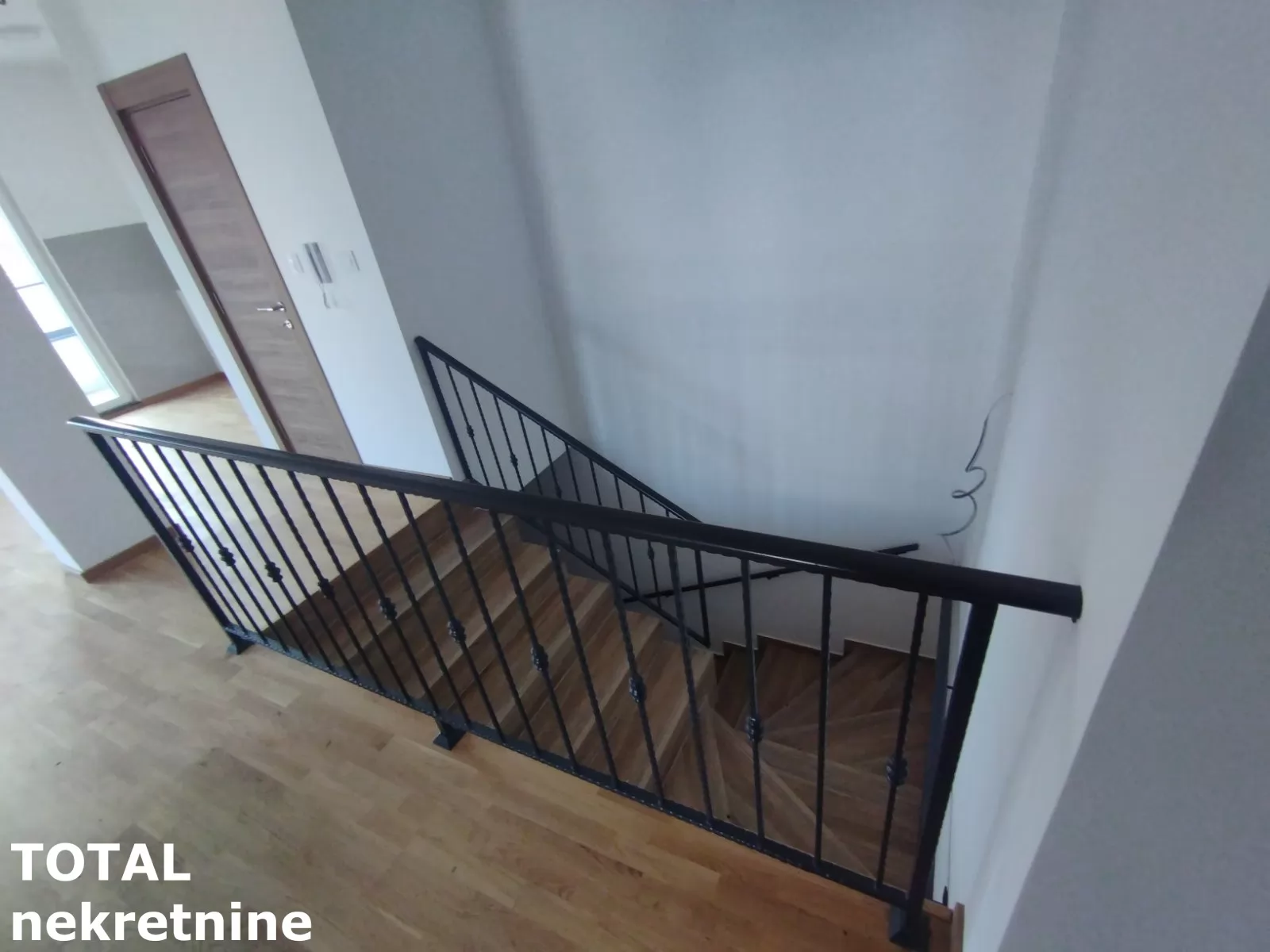 Stan,SREMSKA KAMENICA,ALIBEGOVAC,kv: 92.00, € 165000, ID: 1101537 5