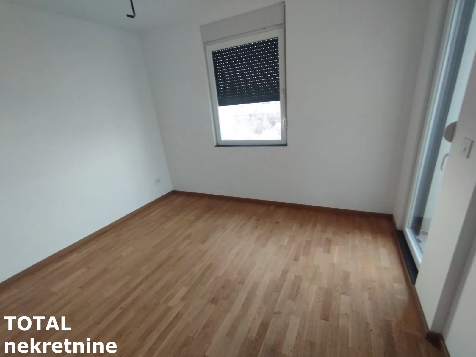 Stan,SREMSKA KAMENICA,ALIBEGOVAC,kv: 92.00, € 165000, ID: 1101537 8