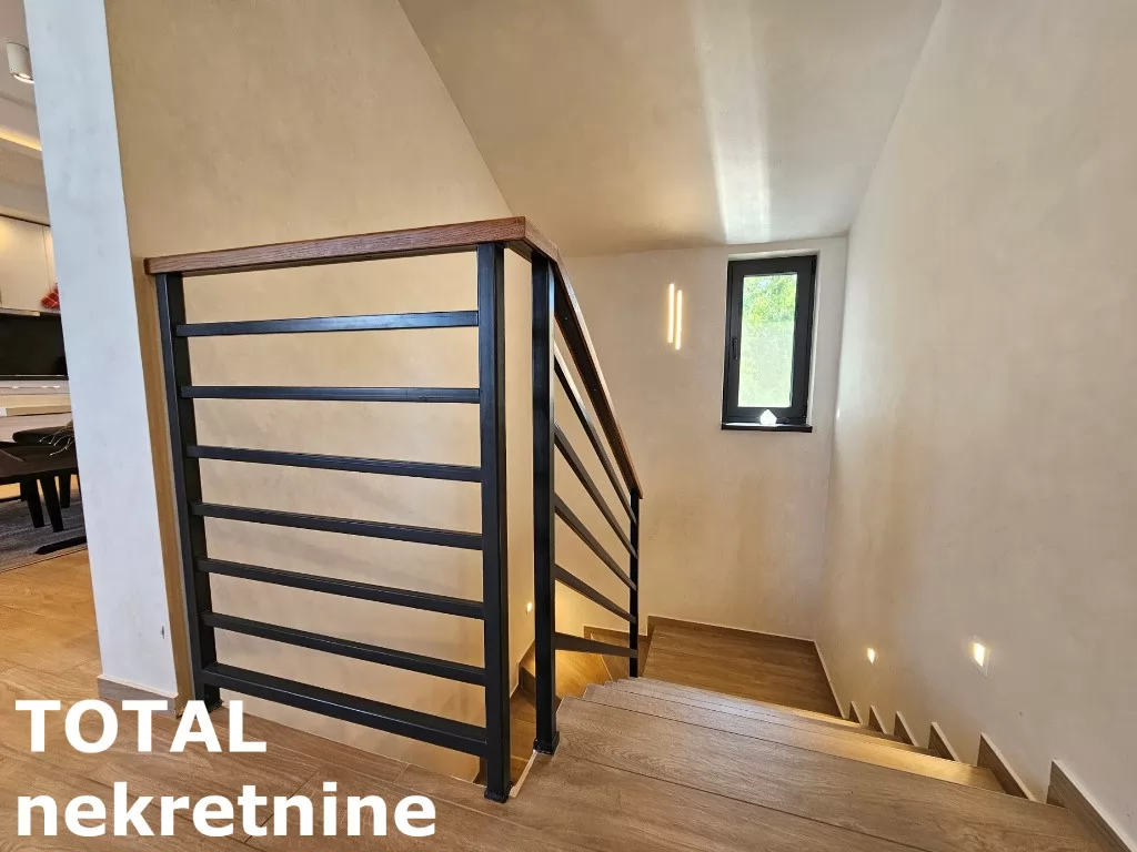 Stan,SREMSKA KAMENICA,POPOVICA,kv: 165.00, € 412000, ID: 1100980 17