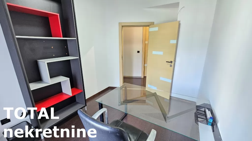 Stanovi,NOVI SAD,BULEVAR,kv: 123.00, € 1200, ID: 9189765 16