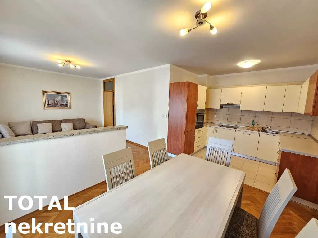 Stanovi,NOVI SAD,BULEVAR,kv: 78.00, € 800, ID: 9189805 6