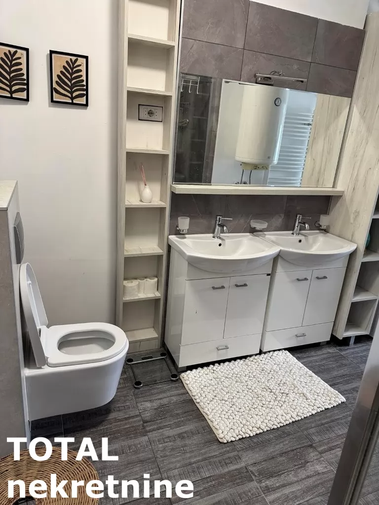 Stanovi,NOVI SAD,CENTAR,kv: 180.00, € 1800, ID: 9189842 6