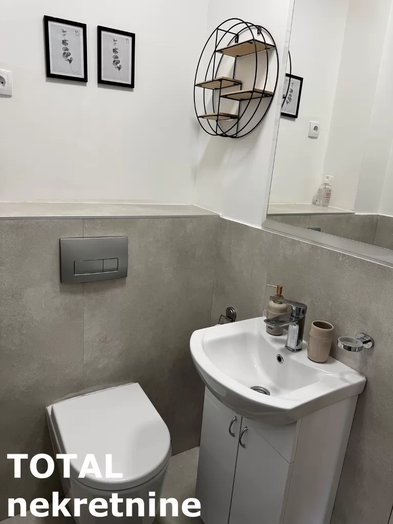 Stanovi,NOVI SAD,CENTAR,kv: 180.00, € 1800, ID: 9189842 7