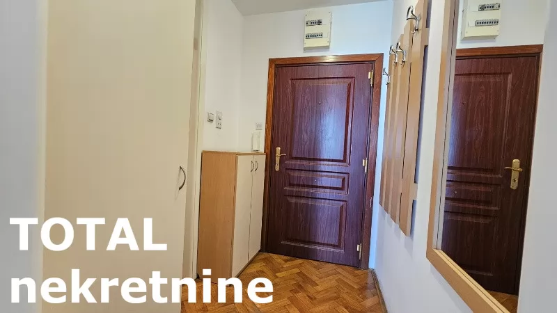 Stanovi,NOVI SAD,CENTAR,kv: 29.00, € 300, ID: 9189807 8