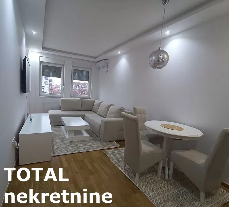 Stanovi,NOVI SAD,CENTAR,kv: 42.00, € 500, ID: 9189806 1