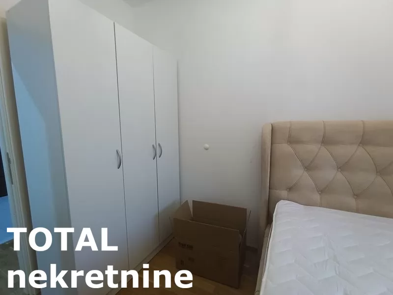 Stanovi,NOVI SAD,CENTAR,kv: 42.00, € 500, ID: 9189806 5