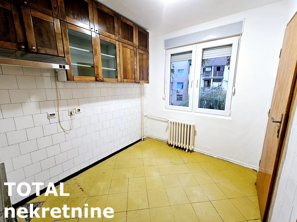 Stanovi,NOVI SAD,CENTAR,kv: 92.00, € 1000, ID: 9189849 11