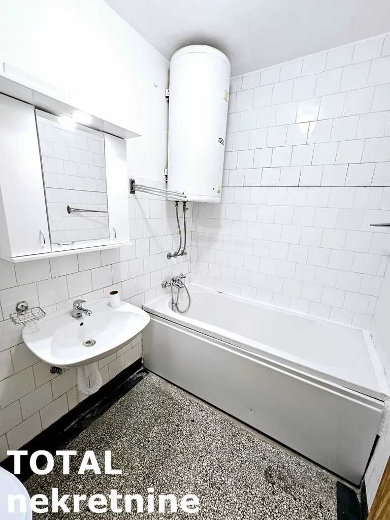 Stanovi,NOVI SAD,CENTAR,kv: 92.00, € 1000, ID: 9189849 16