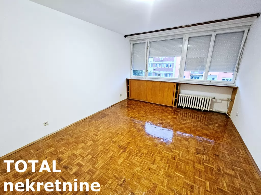 Stanovi,NOVI SAD,CENTAR,kv: 92.00, € 1000, ID: 9189849 7