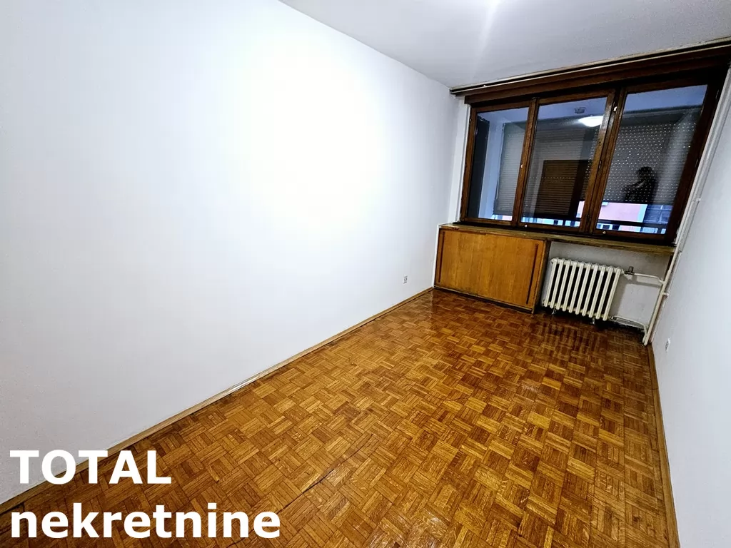 Stanovi,NOVI SAD,CENTAR,kv: 92.00, € 1000, ID: 9189849 9