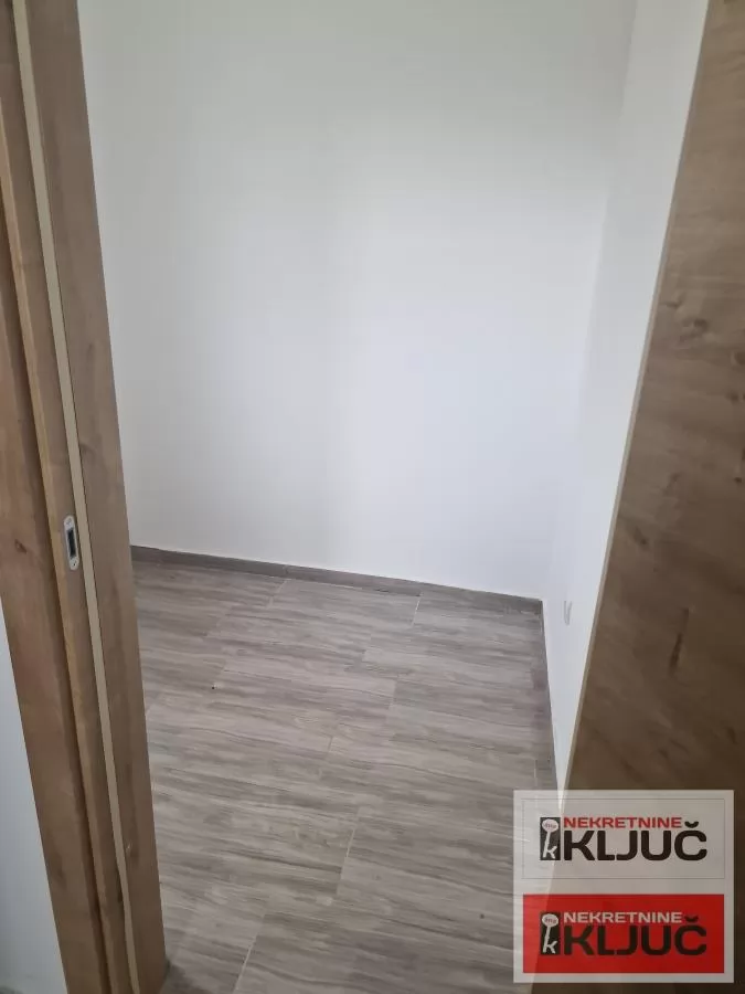 VETERNIK IZDAJE VIŠENAMENSKA HALA 25