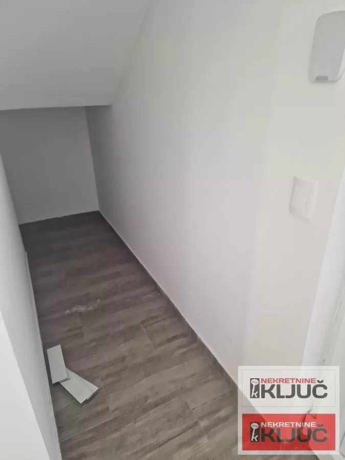 VETERNIK IZDAJE VIŠENAMENSKA HALA 26